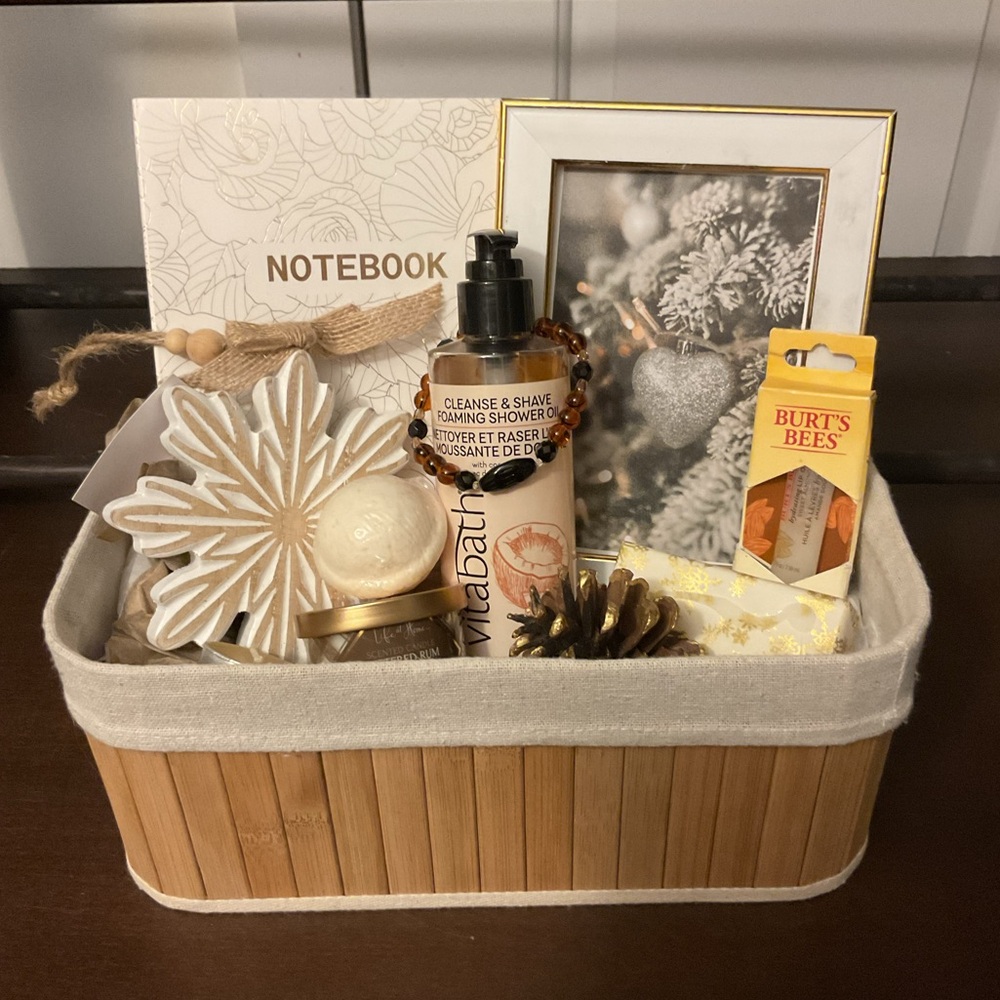 Holiday Gift Basket